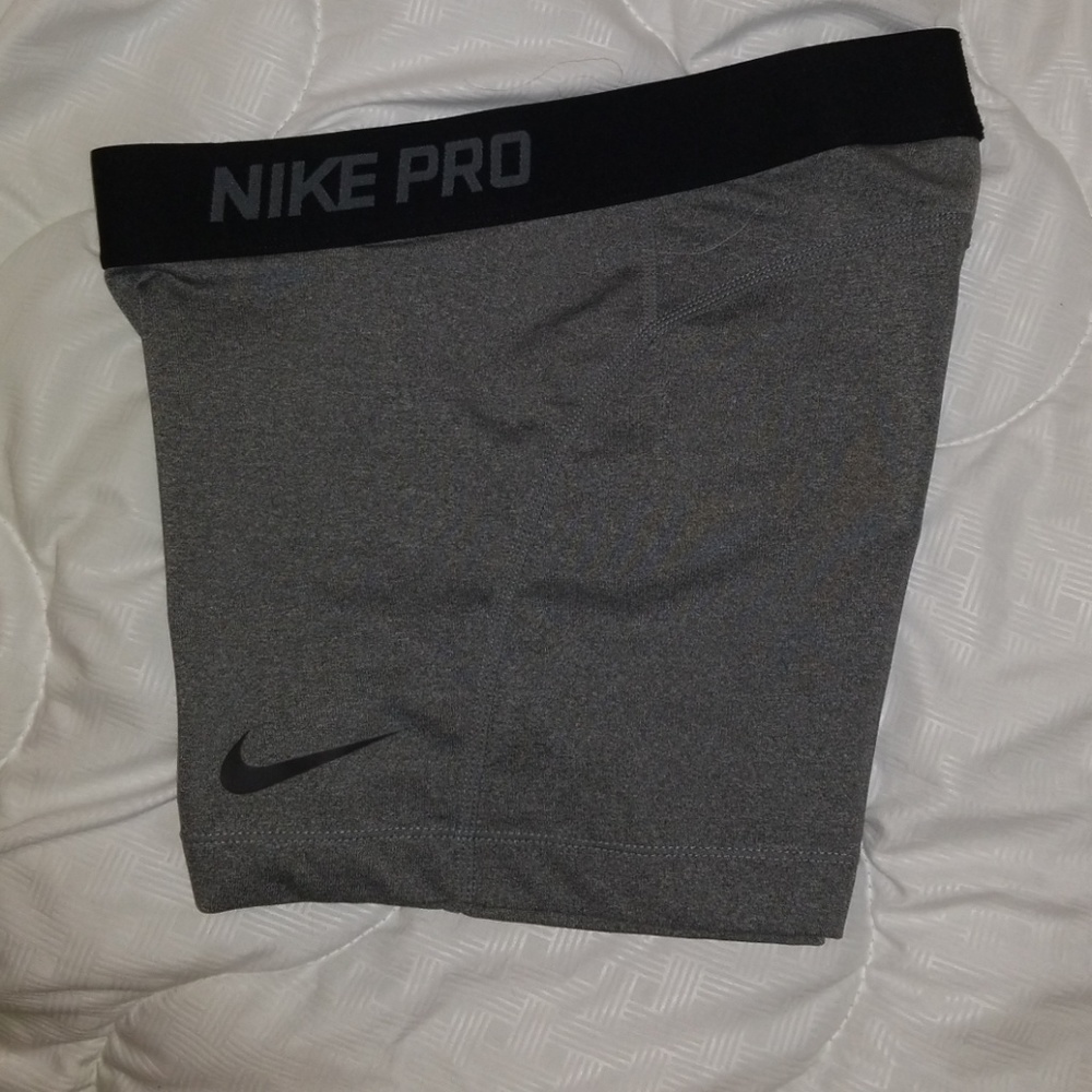 Nike Pro Dryfit Grey Shorts